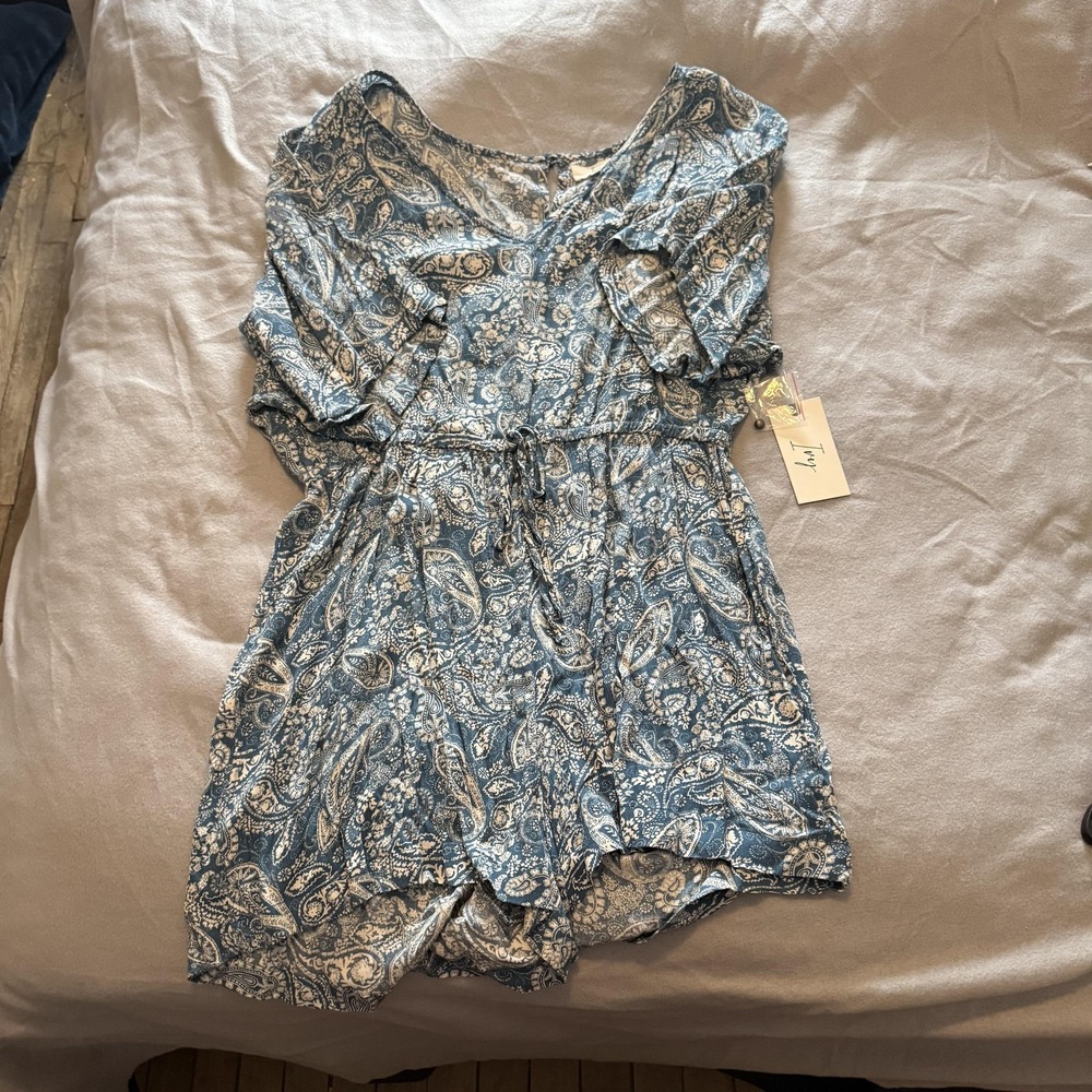 Ivy Womens Blue White Paisley Print Romper V-Neck Drawstring Waist XL New